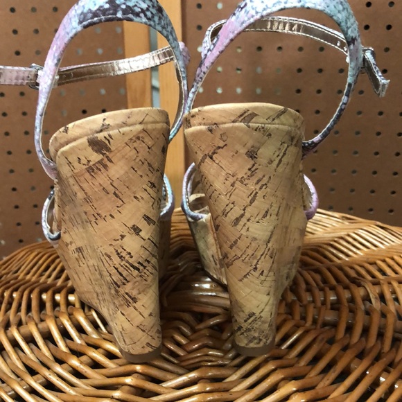 Madden girl - Picture 3 of 7